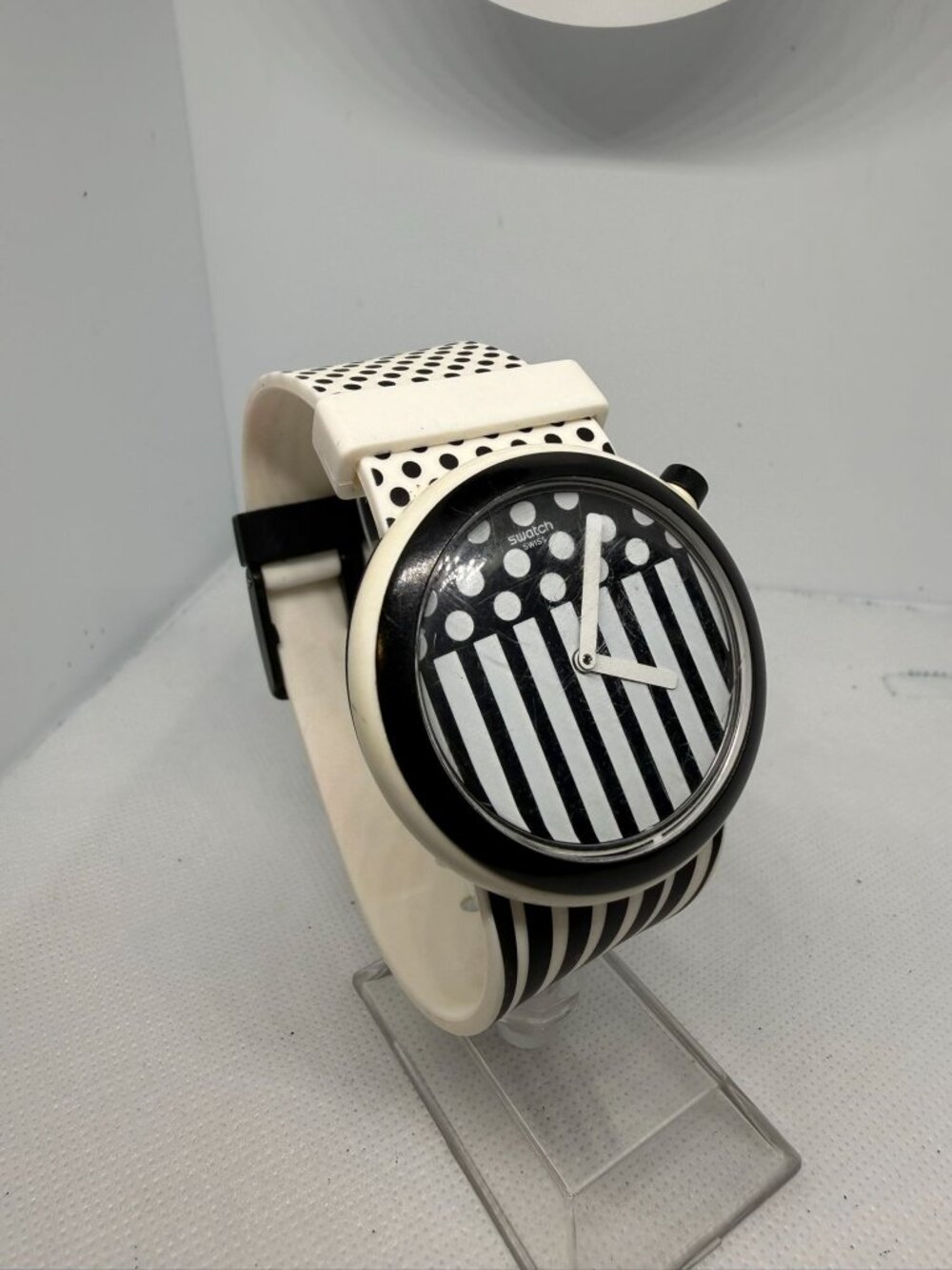 Swatch POP PNW101 "Popdancing" Unisex 45mm Black White Swiss Quartz Watch - Picture 8 of 13